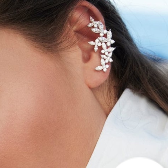 Brand New APM Monaco Asymmetric Butterfly Earcuff. - Picture 2 of 2